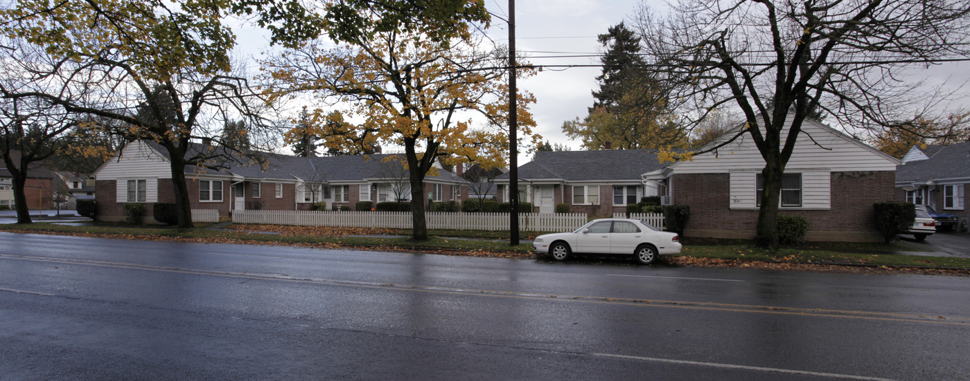 Crystal Park in Portland, OR - Foto de edificio