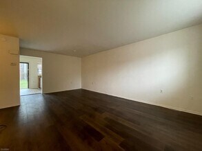 21 Great Horned Owl Ct in Hackettstown, NJ - Building Photo - Building Photo
