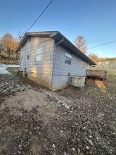 408 Hassler Mill Rd in Harriman, TN - Foto de edificio - Building Photo