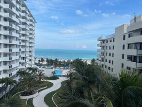 100 Lincoln Rd, Unit 821 in Miami Beach, FL - Building Photo - Building Photo