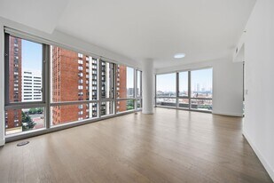 75 PARK Ln S in Jersey City, NJ - Building Photo