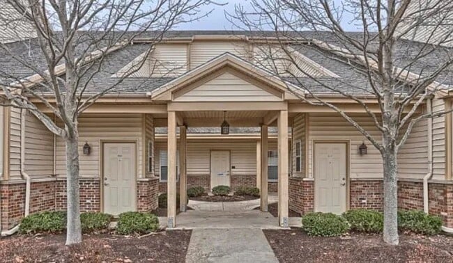 property at 3743 Thornhill Dr