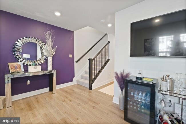 property at 6960 Farragut Dr