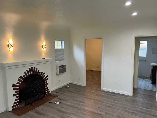 2800 Tola Ave in Altadena, CA - Building Photo - Building Photo