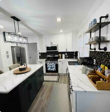 14 Roosevelt Ave in Hicksville, NY - Building Photo - Building Photo