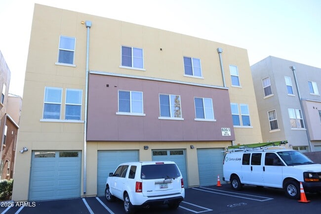 property at 706 E Washington St