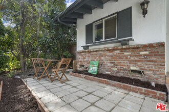 5063 Tendilla Ave in Los Angeles, CA - Building Photo - Building Photo