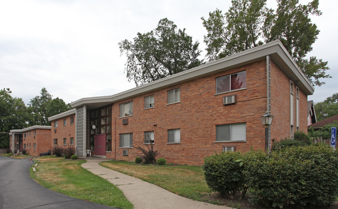 Erie Woods in Cincinnati, OH - Building Photo