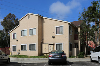 Garden View Apartments in San Diego, CA - Building Photo - Building Photo