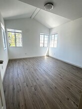 111 Ximeno Ave in Long Beach, CA - Building Photo - Building Photo