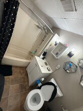 135 Massabesic St in Manchester, NH - Building Photo - Building Photo