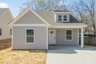 1022 Bales St in Gallatin, TN - Building Photo - Building Photo