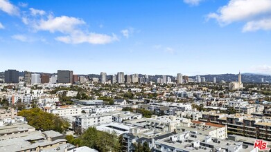 1871 Greenfield Ave in Los Angeles, CA - Foto de edificio - Building Photo