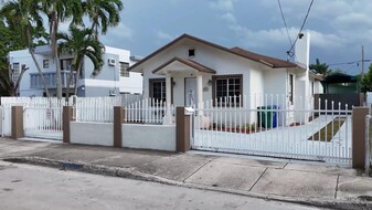 2028 SW 2nd St in Miami, FL - Building Photo