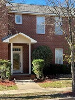 1319 Bromley Park Dr in Baton Rouge, LA - Building Photo