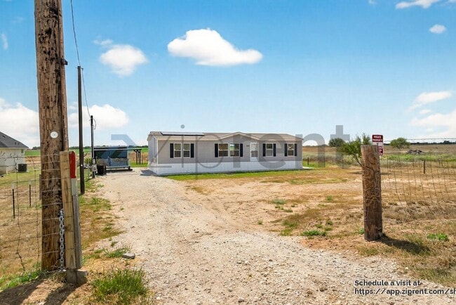 4715 FM476 in Poteet, TX - Building Photo - Building Photo
