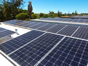 Greenleaf in Hayward, CA - Foto de edificio - Building Photo