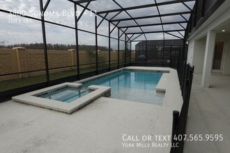 3800 Sonoma Blvd in Kissimmee, FL - Foto de edificio - Building Photo