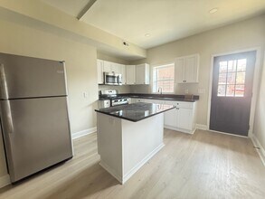 29 N Ellwood Ave in Baltimore, MD - Building Photo - Building Photo