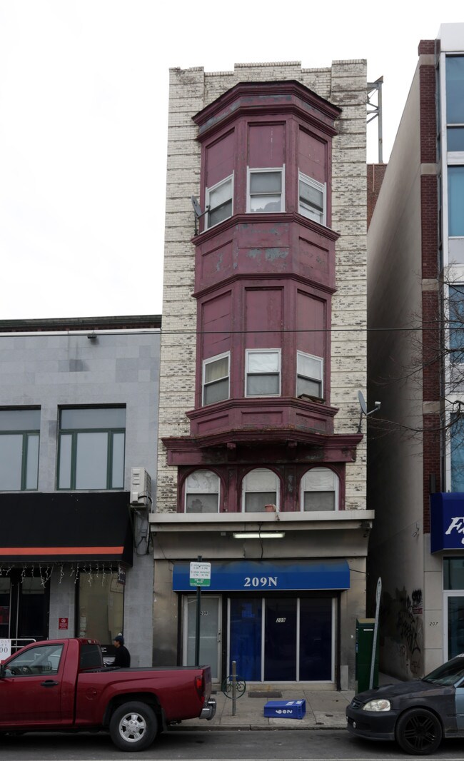 209 N 11th St in Philadelphia, PA - Building Photo - Building Photo