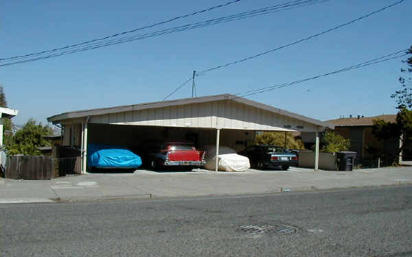 400 Keller St in Petaluma, CA - Building Photo - Building Photo