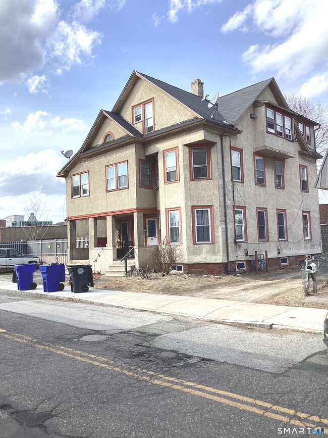 property at 85 Franklin St