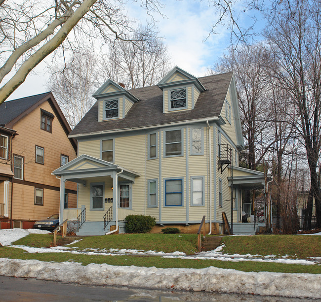 122 Pierpont St in Rochester, NY - Building Photo - Building Photo