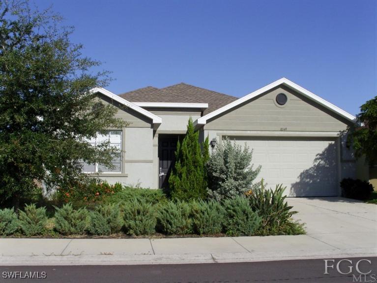 18149 Horizon View Blvd in Lehigh Acres, FL - Foto de edificio
