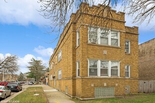 5021 W Belden St, Unit 2W in Chicago, IL - Building Photo