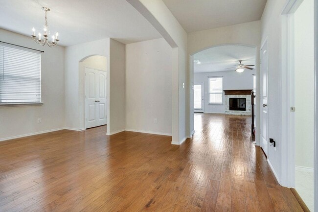 13205 Upland Meadow Ct in Fort Worth, TX - Foto de edificio - Building Photo
