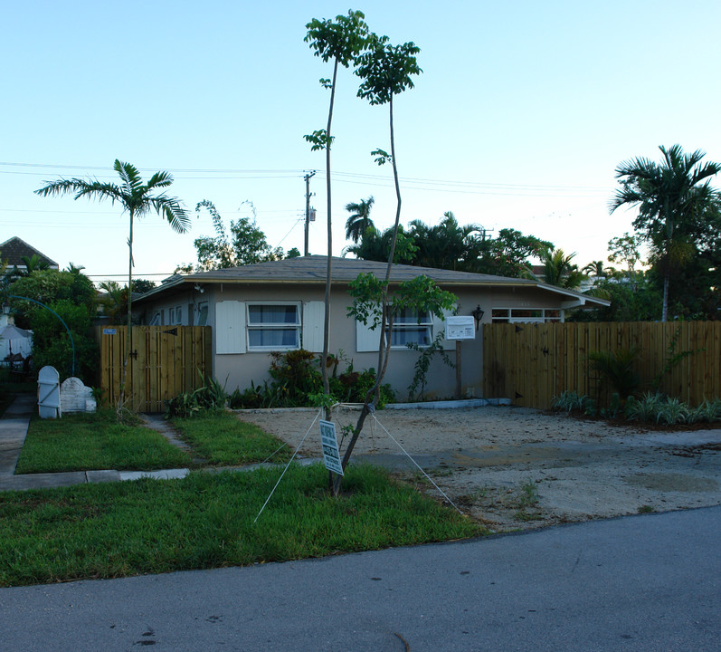 1635 NE 4th Pl in Fort Lauderdale, FL - Building Photo