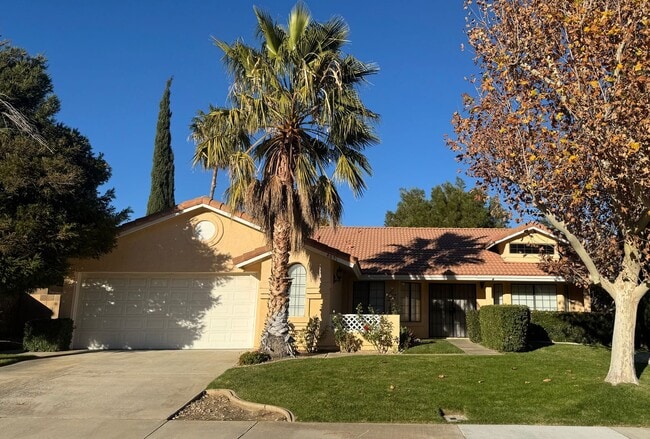 4651 Sungate Dr in Palmdale, CA - Building Photo - Building Photo