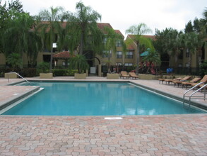 13581 Eagle Ridge Dr in Ft. Myers, FL - Building Photo - Building Photo