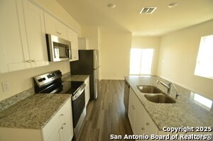870 Barnacle Ct in Adkins, TX - Building Photo - Building Photo