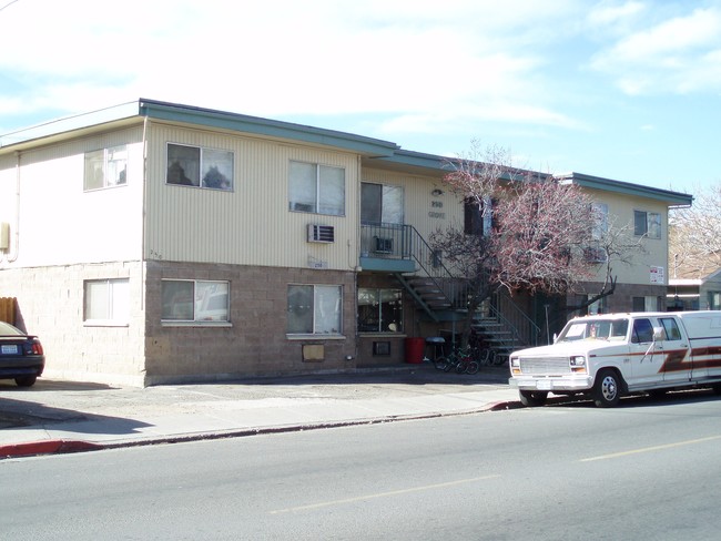 250 Grove St in Reno, NV - Building Photo - Building Photo