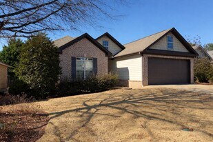 Well Maintained One Level Home in Gardens at Gatewood in Auburn, AL - Building Photo