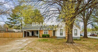 6752 Seven Valley Dr in Memphis, TN - Building Photo