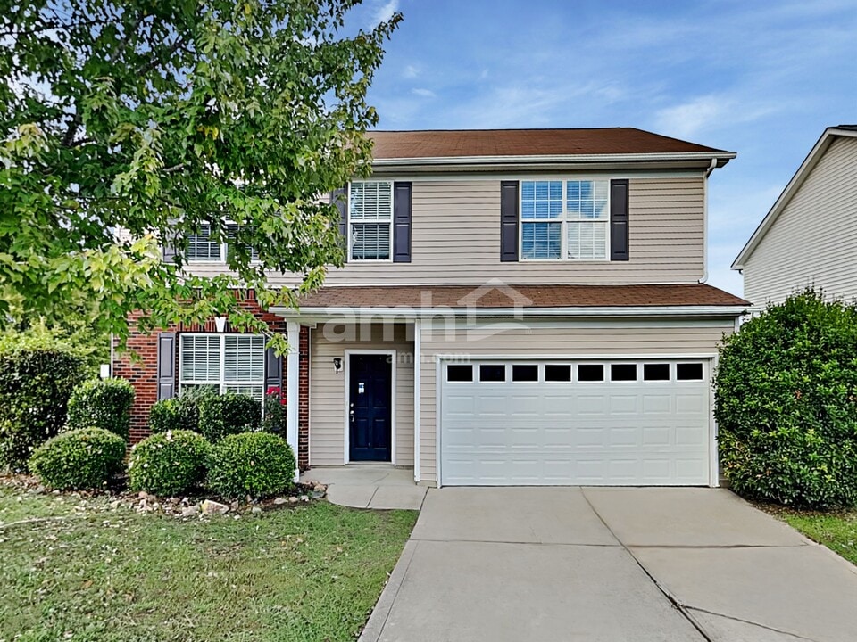 13624 Whitebark Ct in Charlotte, NC - Foto de edificio