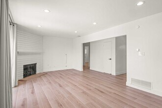 19000 Plummer St in Los Angeles, CA - Building Photo - Building Photo