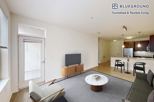 333 Great River Rd in Somerville, MA - Building Photo - Building Photo