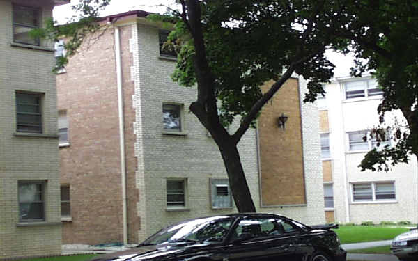 4927-4929 N Lester Ave in Chicago, IL - Building Photo