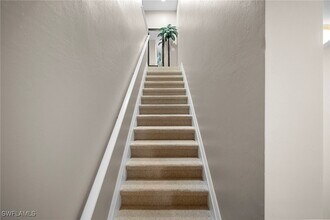 23520 Alamanda Dr in Bonita Springs, FL - Foto de edificio - Building Photo