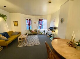 30 S Huntington Ave, Unit 1 in Boston, MA - Building Photo
