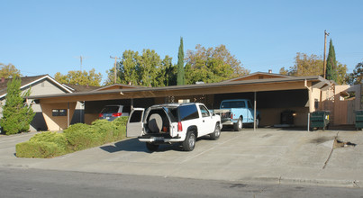 2225 Royal Dr in Santa Clara, CA - Building Photo - Building Photo