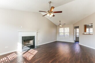 3105 Brookfield Dr SW in Austell, GA - Foto de edificio - Building Photo