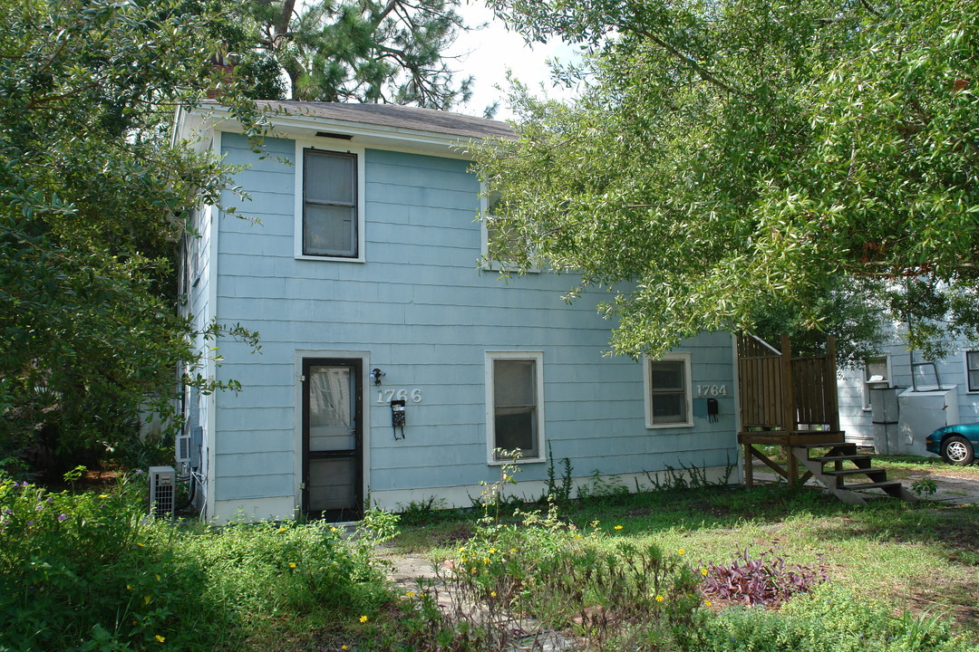 1764 Morrill St in Sarasota, FL - Foto de edificio