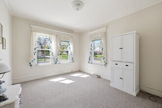 367 Broadway St in Chicopee, MA - Building Photo - Building Photo