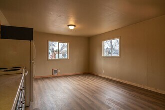 64 N James Ave in East Wenatchee, WA - Building Photo - Building Photo
