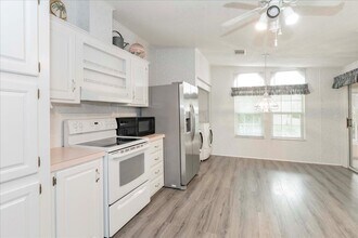 2138 Cypress Cross Dr in Lakeland, FL - Building Photo - Building Photo