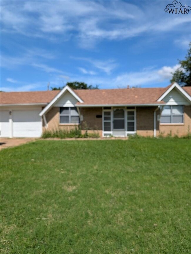 property at 3 Rene Cir